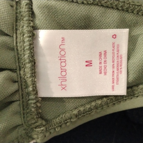 Bathing suit tops 2 crochet tops new medium - Picture 4 of 4